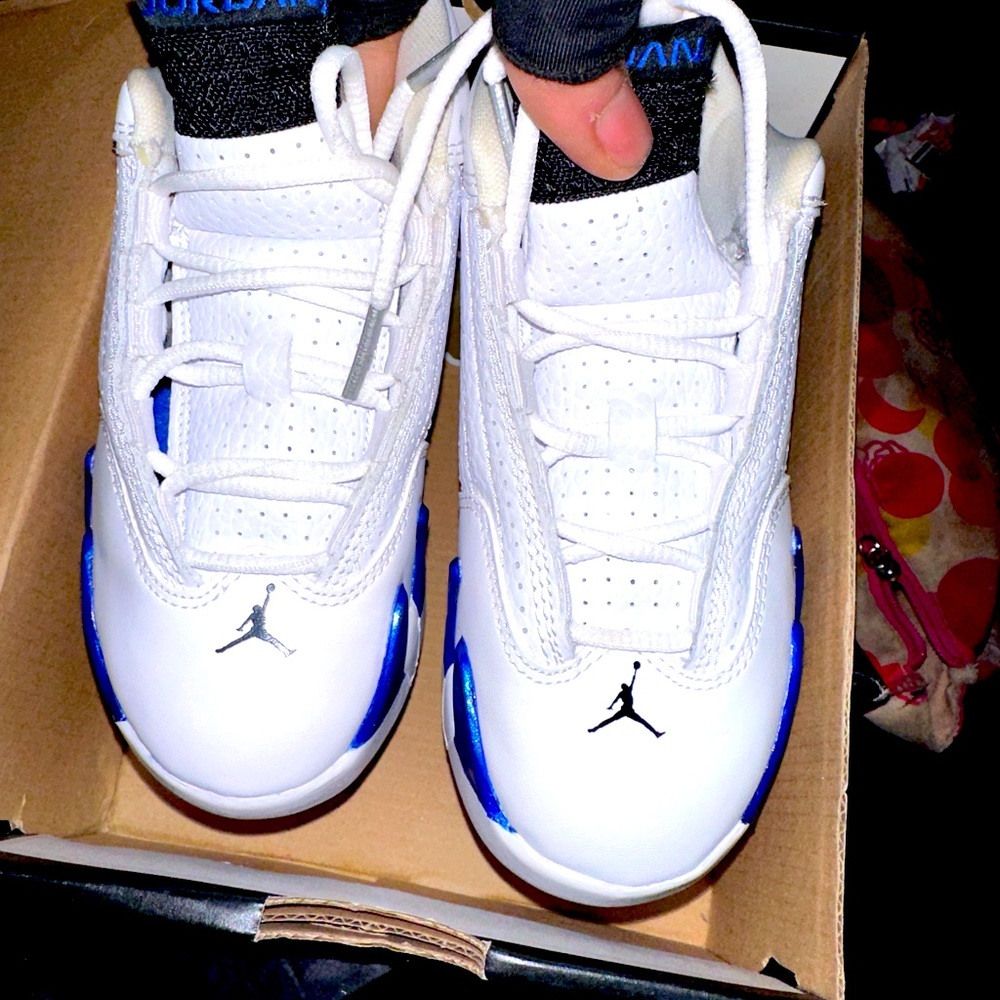 Jordan Retro 14 Royal Size 11c
White/black hyper/royal